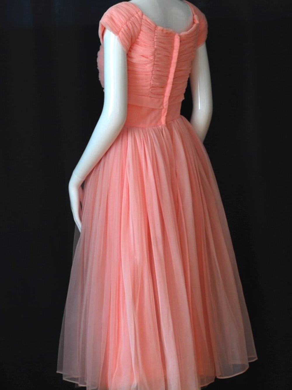 1950's Feminine Layered, Ruched & Beaded Pink Dress - Picture 3 of 7